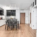 Wola Cozy Apartment By P&O Apartments